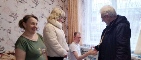 Теплом души делитесь щедро